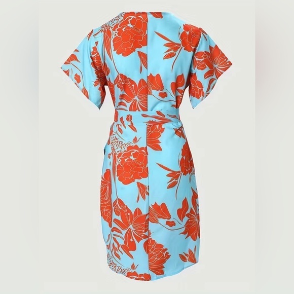 Plant Print V Neck Casual Asymmetrical Hem Tie Waist Dress - Picture 2 of 5